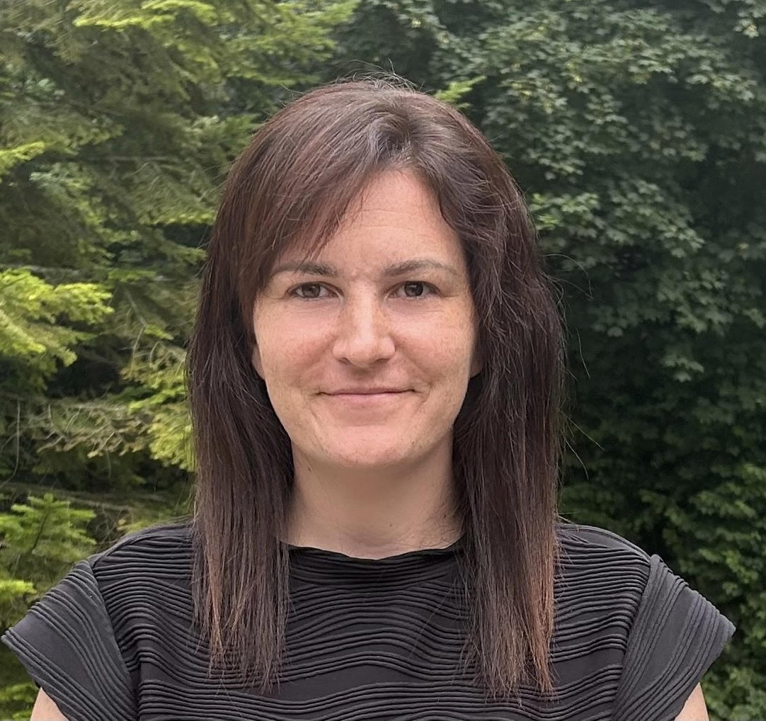 Gál B. Betti szerző