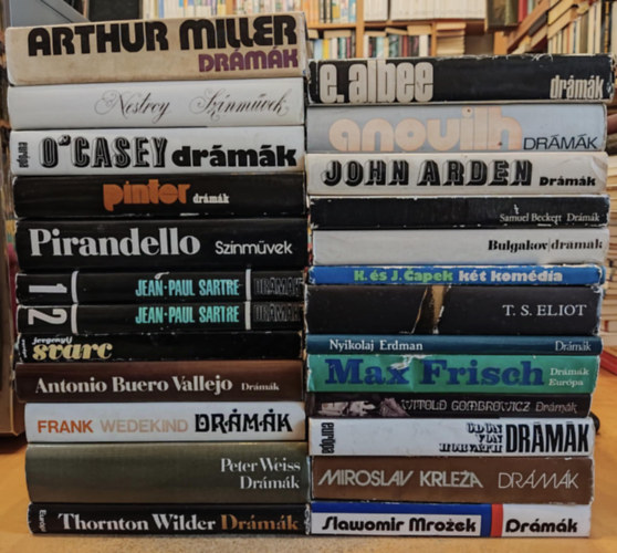 Arthur Miller, O'Casey, Jean-Paul Sartre, Samuel Beckett, Bulgakov, T. S. Eliot: 25 darab színmű és dráma kötet: Albee; Anouilh; Arden; Beckett; Bulgakov; Capek; Eliot; Erdman; Frisch; Gombrowicz; Horváth; Krleza; Mrozek; Miller; Nestroy; O'Casey; Pinter; Pirandello; Sartre; Svarc; Vallejo; Wedekind; Weiss; Wilder antikvár