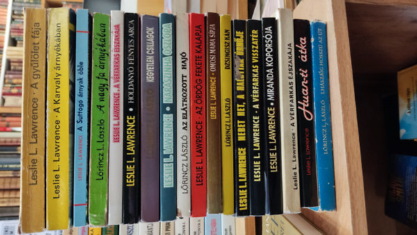 Lőrincz L. László (Leslie L. Lawrence), Leslie L. Lawrence: Lőrincz L. László könyvcsomag: A gyűlölet fája + A Karvaly árnyékában + A Suttogó árnyak öble + A nagy fa árnyékában + A vérfarkas éjszakája + Holdanyó fényes arca + Kegyetlen csillagok + Naranszinha oszlopa + Az elátkozott hajó + Az ördög fekete kalapja+ antikvár