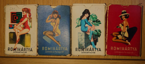 4 pakli magyar gyártású römikártya pin-up lányokkal antikvár