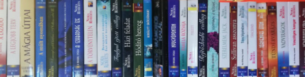 Nora Roberts: Nora Roberts 28 db könyv antikvár