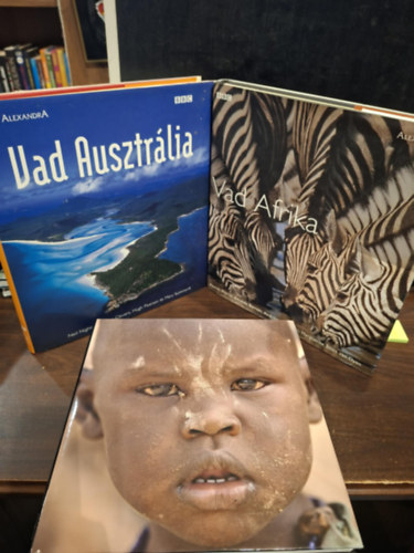 Neil Nightingale, Jeni Clevers, Hugh Pearson, Mary Summerill, Lóránt Attila, Morris-Barett-Murray-Oyen: 3 db képes album: Vad Ausztrália, Kelet-Afrika - Több mint szafari (CD-melléklettel), Vad Afrika antikvár