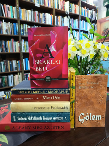 Colleen  McCullough, Lev Tolsztoj, Muriel Romana, Robert Merle, Oriana Fallaci, Isaac Bashevis Singer, Nathaniel Hawthorne: Világirodalom könyvcsomag 8 darabos KÖNYVMENTŐ AJÁNLAT: A leány meg az isten, Fortuna kegyeltjei 1, Feltámadás, Marco Polo I. - A velencei karaván, Madrapur, A haszontalan nem, Gólem, A skarlát betű antikvár