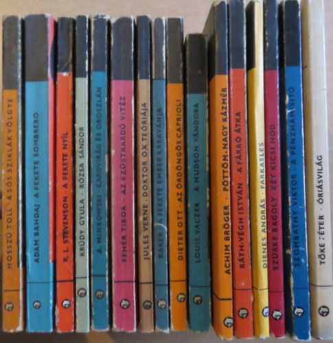 Tőke Péter, Szombathy Viktor, Szürke Bagoly, Dienes András, Achim Bröger, Dieter Ott, Betty Baker, Louis Vaczek, Ráth-Végh István, Jules Verne, Fehér Tibor, Aleksander Minkowski, R. L. Stevenson, Krúdy Gyula, Adam Bahdaj, Hosszú Toll: Delfin könyvek 16 darab könyv