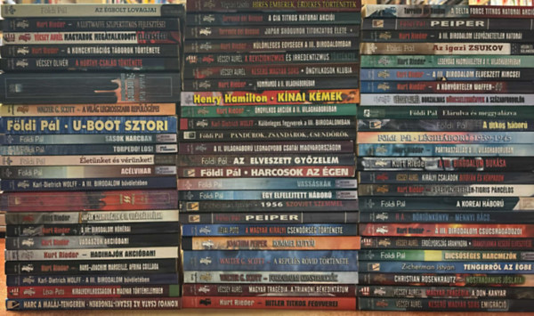 Karl-Dietrich Wolff, Lévai-Potó, Földi Pál, Kurt Rieder, Walter G. Scott, Vécsey Olivér, Zicherman István, Christian Rosenkrautz, Joachim Peiper, Henry Hamilton, Torrente del Bosque, Végvári László: 70 db történelmi kötet antikvár