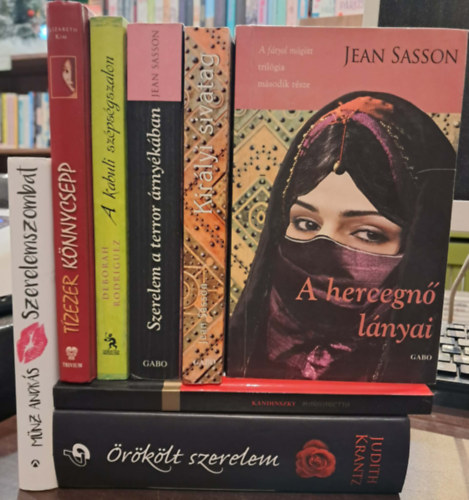 Judith Krantz, Münz András, Kandinszky, Elizabeth Kim, Jean Sasson, Deborah Rodriguez: 8 db-os romantikus KÖNYVMENTŐ AJÁNLAT: Örökölt szerelem, Szerelemszombat, Margaretta, Tízezer könnycsepp, A hercegnő lányai, Királyi sivatag, Szerelem a terror árnyékában, A kabuli szépségszalon antikvár