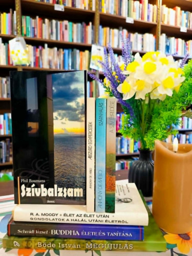 Böde István, Schmidt József, A. A. Moody, Phil Bosmans, Anthony De Mello: Vallás, vallásfilozófia könyvcsomag 7 darabos KÖNYVMENTŐ AJÁNLAT: Megújulás - Sport, Jóga, Meditáció, mint életforma, Buddha élete és tanítása, Élet az élet után-Gondolatok a halál utáni életről, Szívbalzsam, Abszurd egypercesek, Szárnyalás, A szív ébredé antikvár