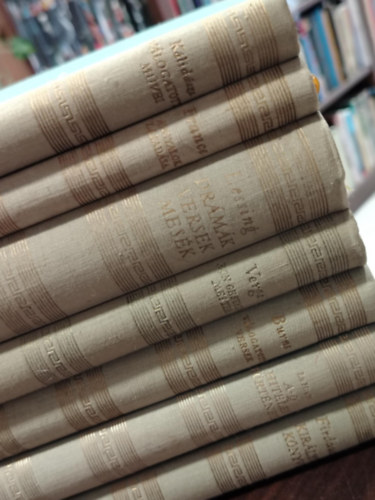 Kálidásza Anatole France Gotthold Ephraim Lessing Vergilius Robert Burns Firdauszí.: KÖNYVMENTŐ AJÁNLAT, 7 DB. A világirodalom klasszikusai Válogatott művei (Kálidásza), Az angyalok lázadása, Drámák, versek, mesék (Lessing), Aeneis, Válogatott versek (Robert Burns), Királyok Könyve antikvár