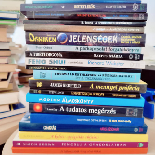 Simon Brown, Dr. Eke Károly, Haris Dzsohari, Thorwald Dethlefsen, Laura Day, Penny McLean, James Redfield, Dr. Gyenis Gyula, Richard Webster, Szepes Mária, Erich Von Daniken, Josuran, R.-Gratenau, Ch., A.T. Mann, Yliaster Daleth, Jung C. G.: 20db-os ezoterikus könyvcsomag: A hálószobák feng-shui titkai+ Fengsui a gyakorlatban+ A keleti gyógyítás útjain+ Csakrák+ A sors mint esély+ A tudatos megérzés+ Modern álmoskönyv+ Kapcsolat a védőszellemeddel+ A mennyei prófécia+ Út a teljességhez+ könyv