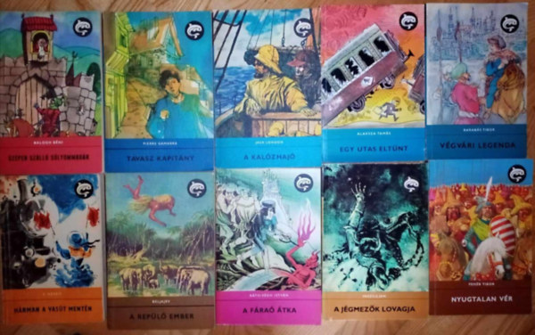 Balogh Béni, Pierre Gamarra, Jack London, Alaksza Tamás, Barabás Tibor, E. Nesbit, Beljajev, Ráth-Végh István, Vaszilij Jan, Fehér Tibor: (10 db) Delfin ifjúsági könyvcsomag: Szépen szálló sólyommadár / Tavasz kapitány / A kalózhajó / Egy utas eltűnt / Végvári legenda / Hárman a vasút mentén / A repülő ember / A fáraó átka / A jégmezők lovagja / Nyugtalan vér antikvár