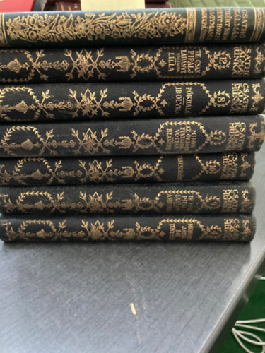 Csathó Kálmán: Csathó Kálmán munkái: Földiekkel játszó égi tünemény + Te csak pipálj, Ladányi/A kék táska + Elbeszélések + Mikor az öregek fiatalok voltak/Blanche + Pókháló/Ibolyka + Te csak pipálj Ladányi/Lilla + Miért nem ment hozzá nagymama nagypapához? antikvár