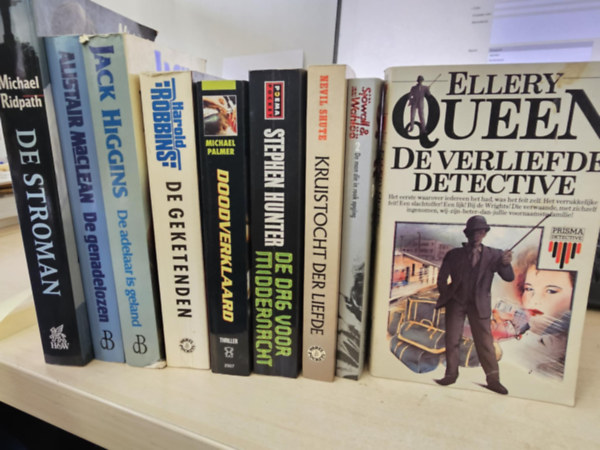Michael Ridpath, Alistair MacLean, Jack Higgins, Harold Robbins, Michael Palmer, Stephen Hunter, Nevil Shute, Sjöwall, M.-Wahlöö, P., Ellery Queen: 9db-os holland nyelvű könyvcsomag, KÖNYVMENTŐ AJÁNLAT: De stroman+ De genadelozen+ De adelaar is geland+ De geketenden+ Doodverklaard+ De dag voor middernacht+ Kruistocht der liefde+ De man die in rook opging+ De verliefde detective antikvár