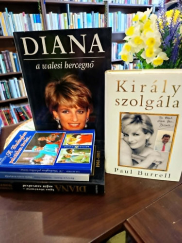 Tom Kennedy, Baranyai Noémi Vértessy Péter, Andrew Morton, Paul Burrel, Michael O'Mara: Diana könyvcsomag 5 darabos KÖNYVMENTŐ AJÁNLAT: A Buckingham palotában történt, Diana, a szív királynője, Diana igaz története - saját szavaival, Királyi szolgálat, Diana a walesi hercegnő antikvár