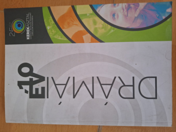 10 év drámái antikvár