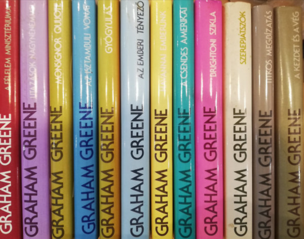 Graham Green: 12 kötet Graham Green válogatott művei Európa kiadó sorozatból ( A félelem minisztériuma , Utazások nahgynénémmel , Monsignor Quijote , Az isztambuli vonat , Gyógyulás , Az emberi tényező , Hvannai emberünk , A csendes amerikai , Brightoni szikla antikvár
