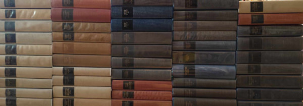 49 db a Magyar Remekírók sorozatból antikvár