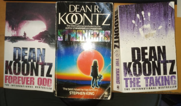 Dean R. Koontz: 3 db Dean Koontz, angol nyelvű: Forever Odd + Strangers + The Taking antikvár