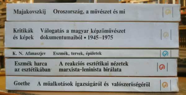 Majakovszkij, Afanaszjev, Nyikolajnyikolajevics, Goethe, Tóth Miklós: 5 db Művészet és elmélet: A műalkotások igazságáról és valószerűségéről; Eszmék harca az esztétikában; Eszmék, tervek, épületek (Szovjet építészet, 1917-1932); Kritikák és képek 1945-1975; Oroszország, a művészet és mi antikvár