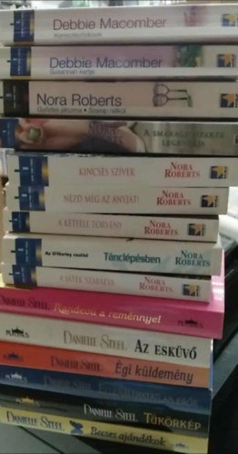 Danielle Steel, Nora Roberts, Debbie Macomber: 15 db-os KÖNYVMENTŐ AJÁNLAT, romantika: Becses ajándékok+ Tükörkép+ Ellenállhatatlan erők+ Égi küldemény+ Az esküvő+ Randevú a reménnyel+ A játék szabálya+ Tánclépésben+ A kétféle törvény+ Nézd meg az anyját+ Kincses szívek+ A smaragd nyakék legendája+ antikvár