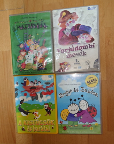 Gryllus Vilmos, Bartos Erika: 4 klasszikus mese-DVD kicsiknek: A kistücsök és barátai, Bogyó és Babóca,Varjúdombi mesék, Maszkabál antikvár
