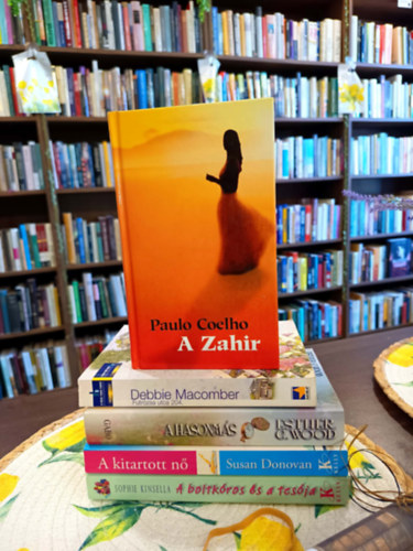 Paulo Coelho, Debbie Macomber, Julie Garwood, Susan Donovan, Sophie Kinsella: Romantikus könyvcsomag 5 darabos KÖNYVMENTŐ AJÁNLAT: A Zahír, Futórózsa utca 204., A hasonmás, A kitartott nő,  A boltkóros és a tesója antikvár