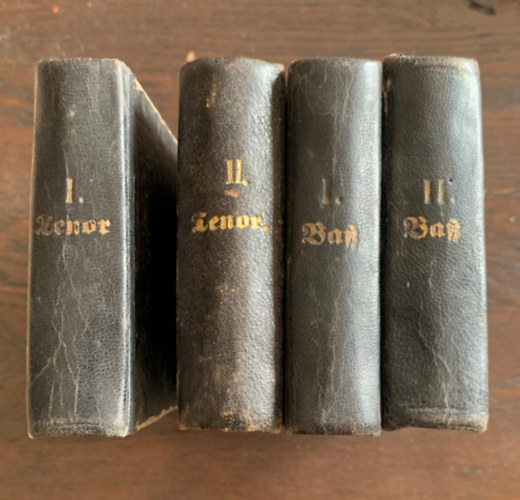 4 kötet 19. századi gót betűs kottás daloskönyv egyben - Regensburger Liederkranz Bass 1-2. + Tenor 1-2. antikvár