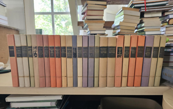 Howard Fast, Honoré de Balzac, Nikosz Kazantzakisz, Thomas Hardy, Thomas Mann, William Makepeace Thackeray, Makszim Gorkij, Lev Tolsztoj, Gustave Flaubert, Robert Merle, H. G. Wells, Daniel Defoe, Stendhal, Franz Werfel, Aragon, Charlotte Brontë: 20db a Világirodalom remekei sorozatból, KÖNYVMENTŐ AJÁNLAT: Spartacus+ A tizenhármak története+ Akinek meg kell halnia+ Énekek éneke+ Egy tiszta nő+ Úr és kutya+ A Virginiai testvérek+ Gyermekkorom+ Anna Karenina I-II+ Bovaryné+ Mesterségem a halál+ antikvár