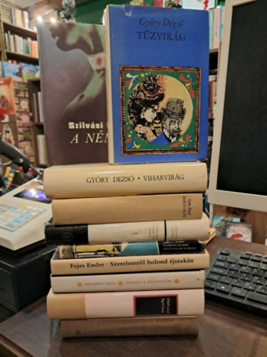 Krúdy Gyula, Szilvási Lajos, Győry Dezső, Passuth László, Gyárfás Endre, Fejes Endre, Hegedűs Géza, László Németh: 10 db-os magyar irodalom KÖNYVMENTŐ AJÁNLAT: A néma, Tűzvirág, Viharvirág, Sorsvirág, Ravennában temették Rómát, Nyugtalan egriek, Szerelemről boldog éjszakán, Palota a hegytetőn, Égető Eszter, Asszonyságok díja - Napraforgó antikvár