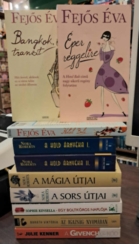 Fejős Éva, Nora Roberts, Sophie Kinsella, Baráth Viktória, Julie Kenner: 10 db romantikus KÖNYVMENTŐ AJÁNLAT: Bangkok, tranzit, Eper reggelire, Hotel Bali, A Hold árnyéka I-II., A mágia útjai, A sors útjai, Egy boltkóros naplója, Az igazság nyomában, A givenchy-kód antikvár