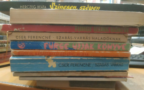 Zdenka Pudilová, Cser Ferencné, H. Takács Beáta, Herczeg Beáta: 10 db Kézimunka: Színesen, szépen; Szabás-varrás; Fürge ujjak könyve (1968)(1978); Mintagyűjtemény kézikötéshez; Divat album 1984/2 ősz-tél; Legújabb kötött és horgolt divat; Szabás varrás I. és III. kiadás; Házilag készíthető divatos ruhák antikvár