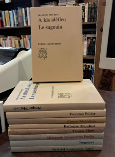 Francois Mauriac, Prosper Merimee, Thorton Wilder, Carson McCullers, Katherine Mansfield, Thomas Mann, Alekszandr Puskin, Turgenyev, Gogol: 9 db Janus könyvek (kétnyelvű) sorozatból, KÖNYVMENTŐ AJÁNLAT: A kis idétlen/ Le sagouin, Az etrusz váza/Le vase Étrusque, Szent Lajos király hídja/The Bridge of San Luis Rey, A Szomorú Kávéház balladája/The Ballad of the Sad Café, Előjáték/Prelude, antikvár