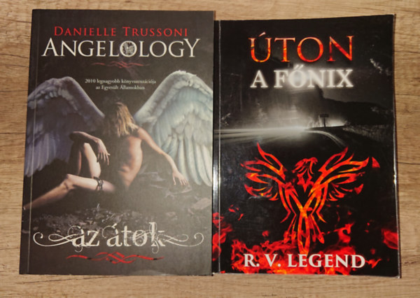 Danielle Trussoni, R. V. Legend: 2 misztikus könyv: Angeology - Az átok, Úton - A Főnix antikvár