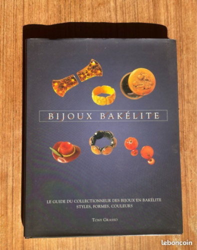 Bijoux bakélite antikvár