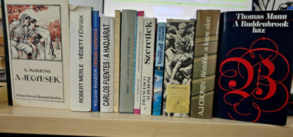 A. Manzoni, Robert Merle, William Wharton, Carlos Fuentes, Oriana Fallaci, Peter Handke, Pelham Grenville Wodehouse, Francesco Alberoni, Mika Waltari, A. J. Cronin, Thomas Mann, Kurt Vonnegut Jr.: 12db klasszikus irodalom, KÖNYVMENTŐ AJÁNLAT: A Buddenbrook ház+ Réztábla a kapu alatt+ Az emberiség ellenségei+ Második édenkert+ Szeretlek+ A nénikém nem talpig úrinő+ A kapus félelme a tizenegyesnél+ Levél egy meg nem született gyermekhez+ A hadjárat+ antikvár