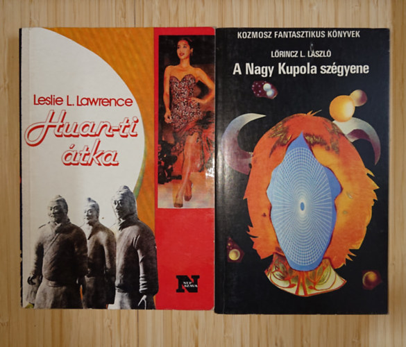 Lőrinc L. László, Leslie L. Lawrence: 2 könyv Lőrinc L. Lászlótól: Huan-ti átka, A Nagy Kupola szégyene antikvár