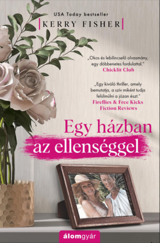 Kerry Fisher: Egy házban az ellenséggel e-Könyv