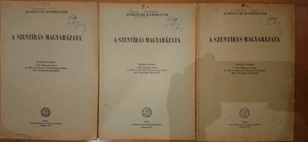 3 könyv A Szentírás magyarázata (Jubileumi kommentár) című sorozatból: III: Leviticus-Királyok 2., IV. Királyok 2-Ésaiás, V. Ésaiás-Zakariás, antikvár