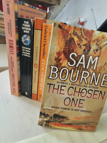 Christian Jacq, General Sir John Hackett, P. G. Wodehouse, Gabriel Chevallier, Sam Bourne: 5db angol nyelvű kötet: Ramses I+ The third world war+ Summer lightning+ Clochemerle+ The chosen one antikvár