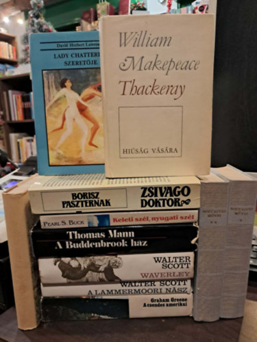 William Makepeace Thackeray, David Herbert Lawrence, Simon Vestdijk, Boccaccio, Borisz Paszternak, Thomas Mann, Scott Walter, Graham Greene: 10 db-os világirodalmi könyvcsomag 11 kötetben, KÖNYVMENTŐ AJÁNLAT: Hiúság vására, Lady Chatterley szeretője, A rum szigete, Zsivágo doktor, Keleti szél, nyugati szél, Waverley, A lammermoori nász, A csendes amerikai, Boccaccio művei I-II. antikvár