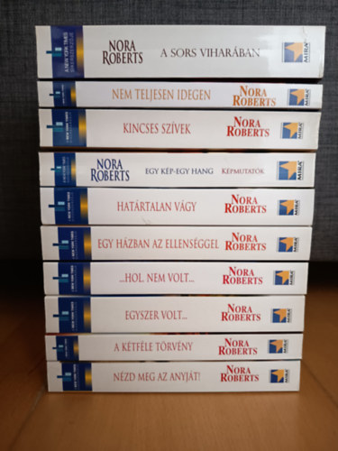 Nora Roberts: 10 Nora Roberts Sikerkönyv antikvár