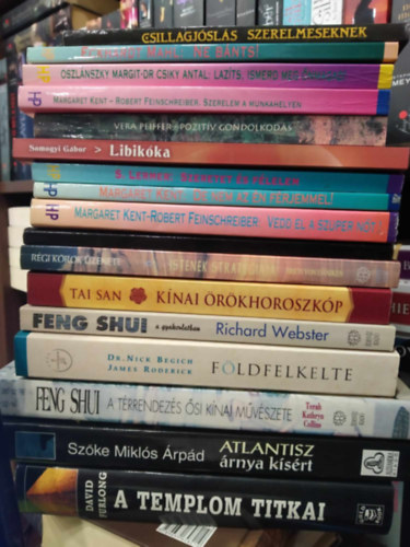 Több szerző, David Furlong, Richard Webster, Erich Von Daniken, Margaret Kent - Robert Feinscheiber, Vera Pfeiffer: 17 db ezoterikus/pszichológia mű: A templom titkai + Atlantisz árnya kísért + Feng shui-A térrendezés ősi kínai művészete + antikvár
