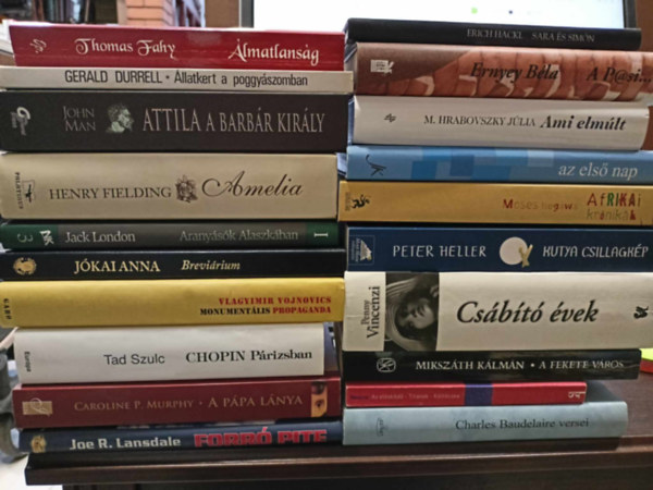 Charles Baudleaire, Mikszáth Kálmán, M. Hrabovszky Júlia, Gerald Durrell, Henry Fielding, Jókai Anna: Szépirodalom, KÖNYVMENTŐ AJÁNLAT 20 db. Sara és Simón+A Pasi+Ami elmúlt+Az első nap+Afrikai krónikák+Kutya csillagkép+Csábító évek+A fekete város+Az élősködő+Charles Baudelaire versei+Álmatlanság+Állatkert a poggyászomban+Attila a barbár király+Amelia antikvár