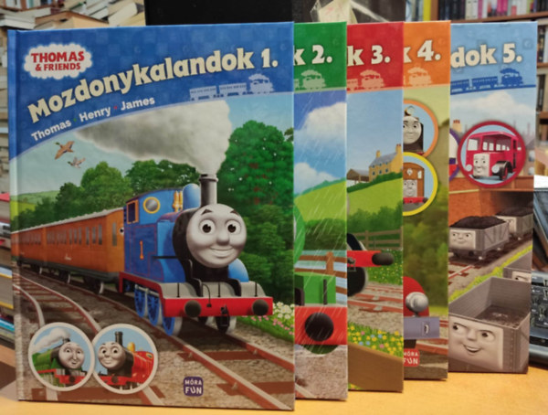 Rev.W.Awdry: Mozdonykalandok 2., 3., 5. + Thomas, a gőzmozdony - Sodor lakóinak nagy könyve - Thomas és több mint 50 barátja (4 mű) antikvár