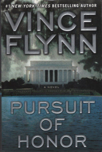Vince Flynn: Pursuit of Honor antikvár