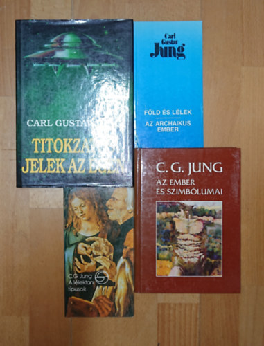 C. G. Jung: 4 kötet C. G. Jungtól: Föld és lélek/Az archaikus ember,  A lélektani típusok, Az ember szimbólumai, Titokzatos jelek az égen antikvár