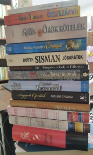 Nora Roberts, Rácz Zsuzsa, Melissa Moretti, Erica Jong, J. Patterson- Lee Child- Santa Montefiore, Joseph Finder - Nicholas Sparks - Bella Pollen, Anche Min, Adriana Trigiani, Sáringer Károly, Colette Rossant, Robyn Sisman, Rosie Thomas, Callie West: 13 db-os KÖNYVMENTŐ AJÁNLAT, romantik: Ejtőernyők és csókok+ Vörös azalea+ Angyali cipellők+ Éllítsátok meg Terézanyut!+ Nőt akarok! Válasz Terézanyunak+ Sárgabarackok a Níluson+ Jóbarátok+ Örvények+ Örök kötelék+ Összezárva+ Első szerelem+ antikvár