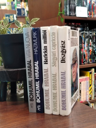 Bohumil Hrabal: KÖNYVMENTŐ AJÁNLAT, 5 DB. HRABAL RAJONGÓKNAK - Vita nuova, Házimurik, Harlekin milliói, Sörgyári capriccio, Díszgyász antikvár