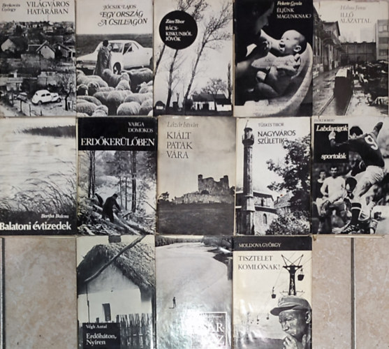 Moldova György, Kunszabó Ferenc, Végh Antal, Zsolt Róbert, Tüskés Tibor, Lázár István, Varga Domokos, Bertha Bulcsu, Halmos Ferenc, Fekete Gyula, Zám Tibor, Jócsik Lajos, Berkovits György: 13db mű a Magyarország felfedezése sorozatból - Moldova György-Tisztelet Komlónak!; Kunszabó Ferenc-Sárköz; Végh Antal-Erdőháton, Nyírén; Zsolt Róbert-Labdarúgók, sportolók; Tüskés Tibor-Nagyváros születik; stb.(a többi szerző, cím a leírásban olvasható) antikvár