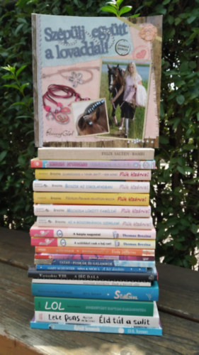 Felix Salten, Thomas Brezina, Tatay Sándor: 20 db KÖNYVMENTŐ AJÁNLAT, ifjúsági Éjféli lovasok +Éld túl a sulit +Rocksztárt kaptam karácsonyra +Stargirl+ A két detektív+A jég dala+ Puskák és galambok+ Zenei összeesküvés+ Vetélytársak/Sztárképző+ A szülőkkel csak a baj van!+ A hárpia nagynéni+ Bambi+ antikvár