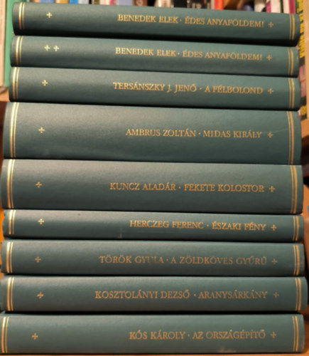 Kós Károly, Kosztolányi Dezső, Török Gyula, Herczeg Ferenc, Kuncz Aladár, Ambrus Zoltán, Tersánszky Józsi Jenő, Benedek  Elek: 9 db Klub klasszikusok (8 mű 9 kötetben) antikvár